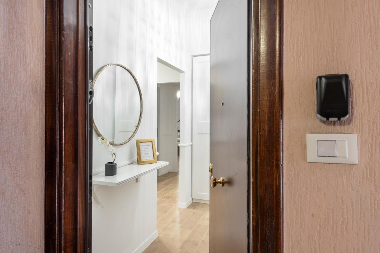 Appartamento White Flat Ground Floor Roma Esterno foto
